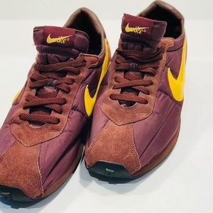 NIKE WAFFLE TRAINER VINTAGE SHOE 302473-221